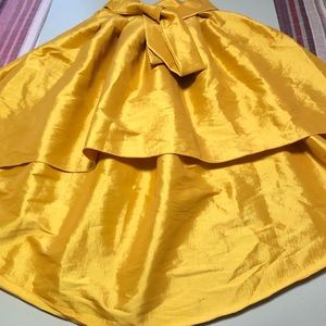 Cafe Design. Shiny Gold.  Hi/Lo skirt. Size small.